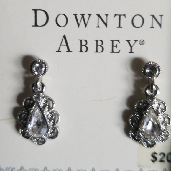DOWNTOWN ABBEY NECKLACE AND EARRINGS - Picture 3 of 3